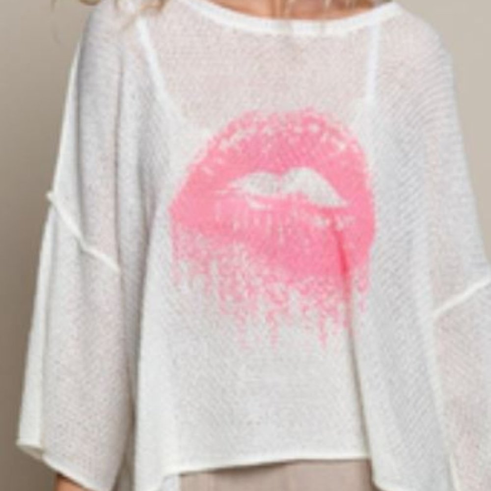NWOT POL Lightweight Top with Lips Size S